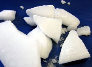 IL FENOMENO della sublimazione dei solidi fa riscontro a quello della evaporazione dei liquidi: per esempio il “ghiaccio secco” è anidride carbonica solida.