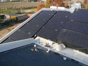 L’ENERGIA è autoprodotta da fonti rinnovabili grazie a un impianto fotovoltaico della potenza di 11,96 kWp.